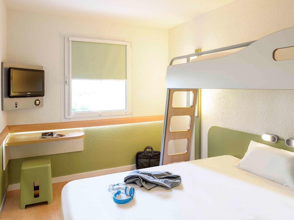 Отель Ibis Budget Bordeaux Lac Экстерьер фото